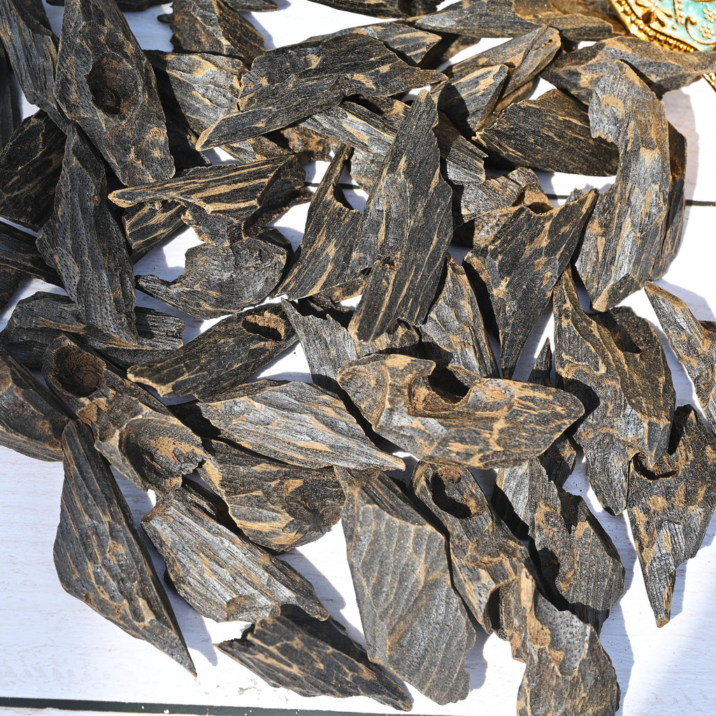 Bentley Muhassan Oud Chips – Double Super Vietnamese Agarwood Infused with Natural Oud Resin | Rich, Full-Bodied & Sweet