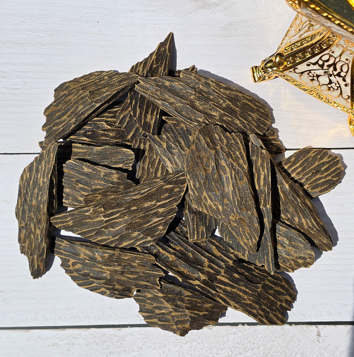 Seufi Super Muhassan Oud Chips – Vietnamese Agarwood Infused with Natural Oud Resin | Rich, Woody & Smooth