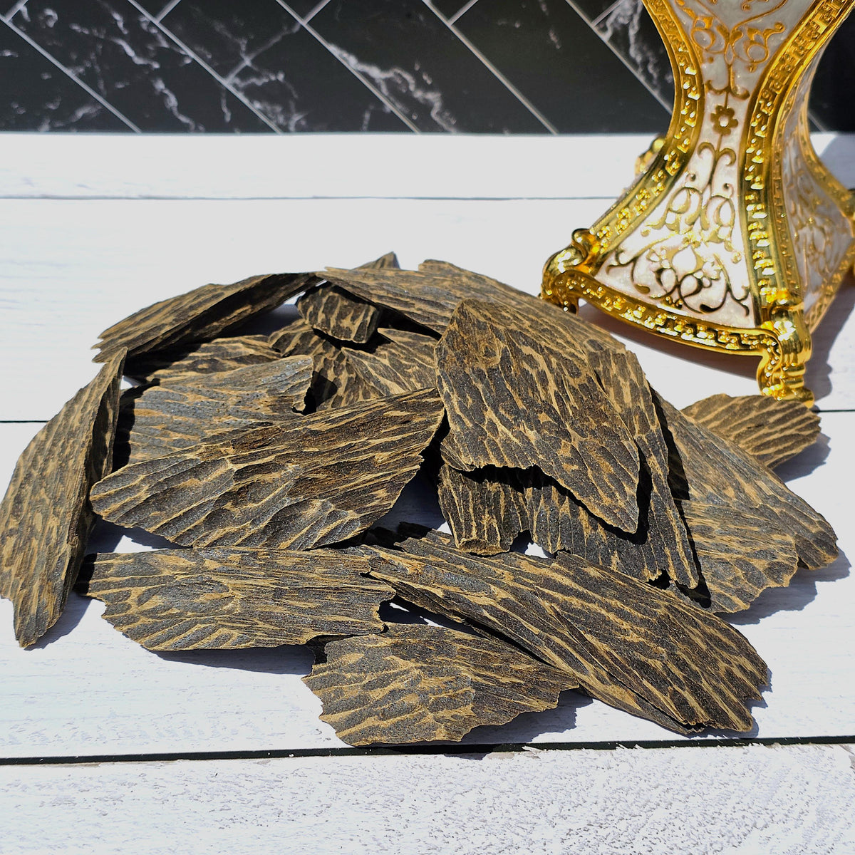 Seufi Super Muhassan Oud Chips – Vietnamese Agarwood Infused with Natural Oud Resin | Rich, Woody & Smooth