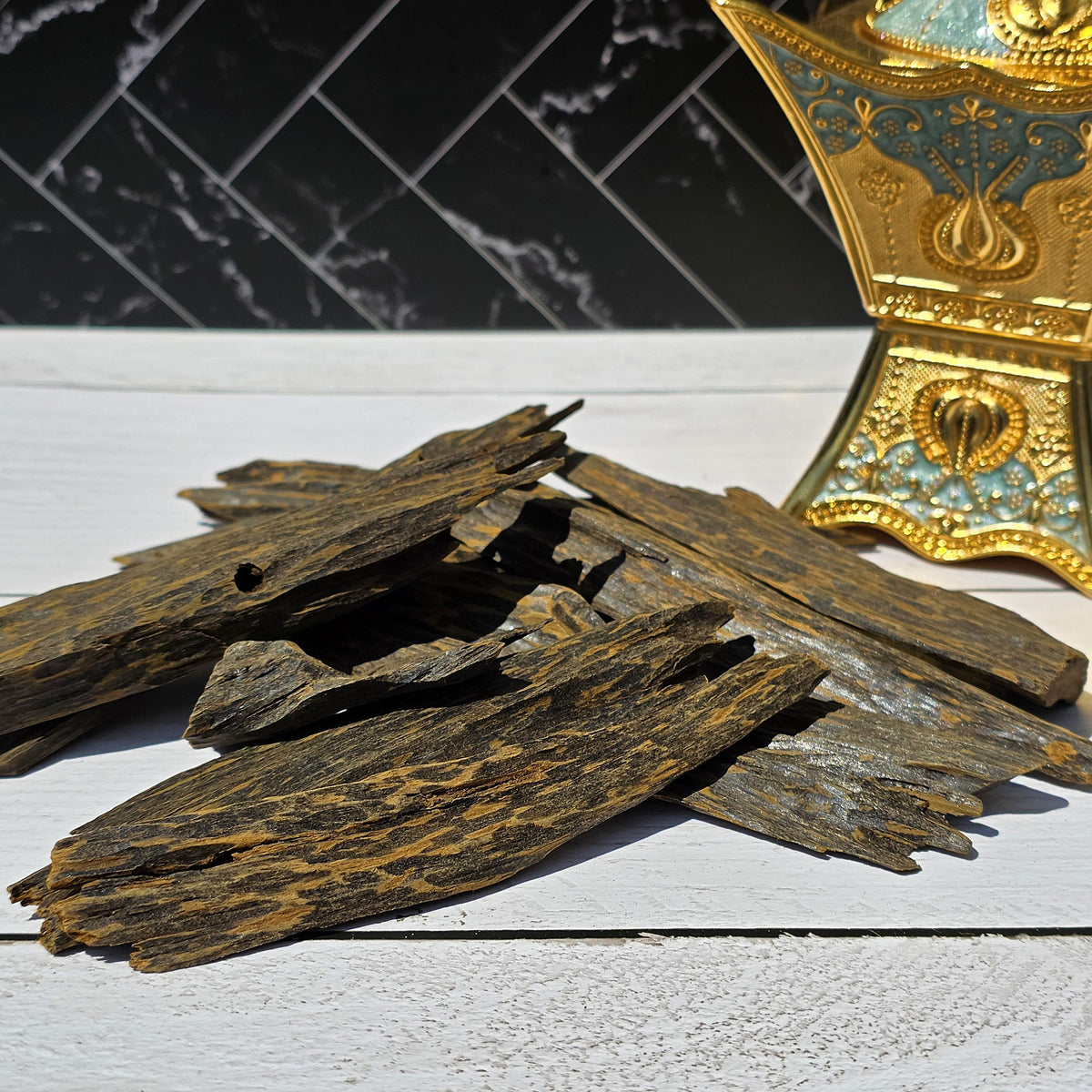 Kalimantan Muhassan Oud Chips – Double Super Vietnamese Agarwood Infused with Indonesian Oud Resin | Rich, Smooth & Resinous