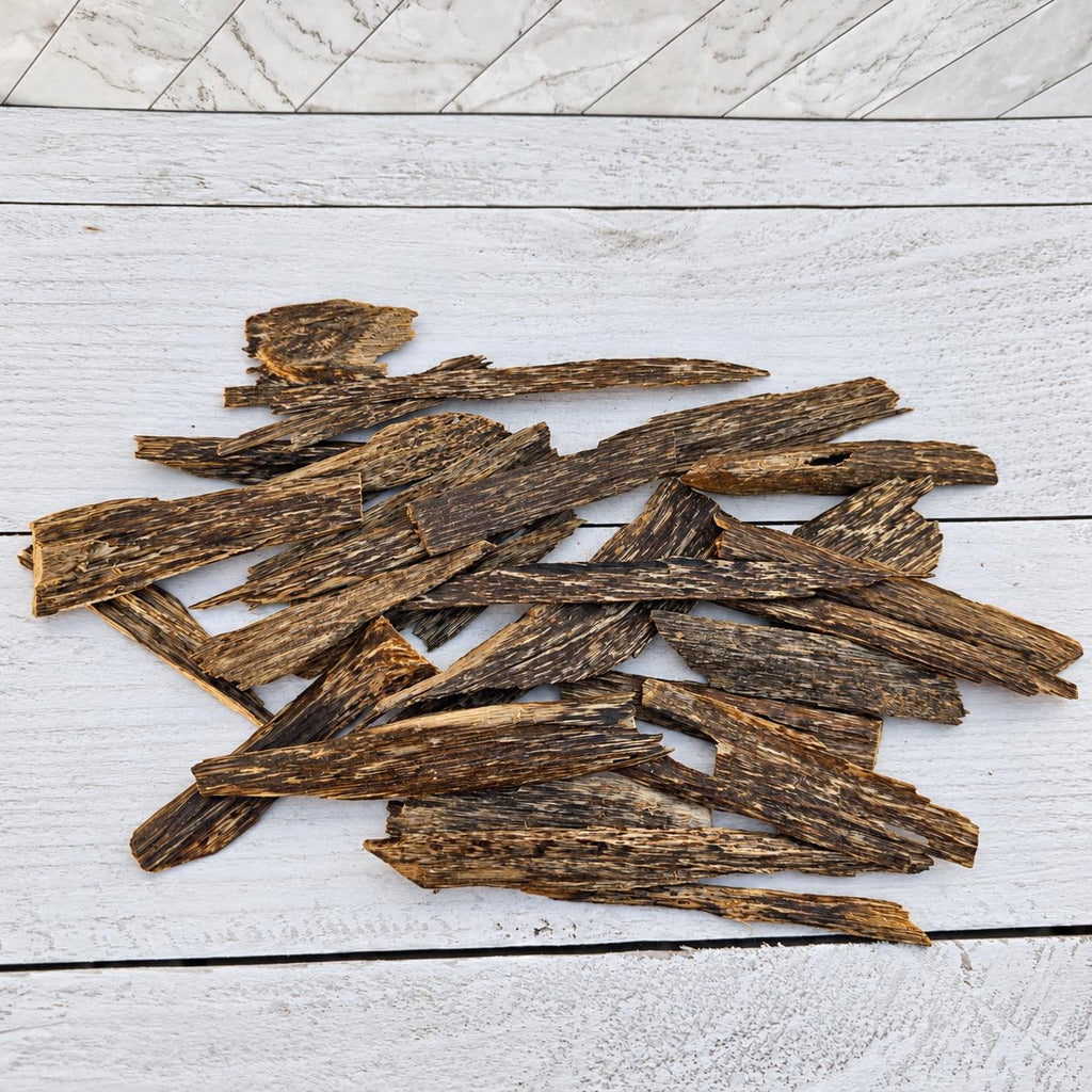 Wild Kalimantan Oud Chips – Super Grade | Natural Borneo Agarwood Chips | Sweet Indonesian Oud Wood Incense