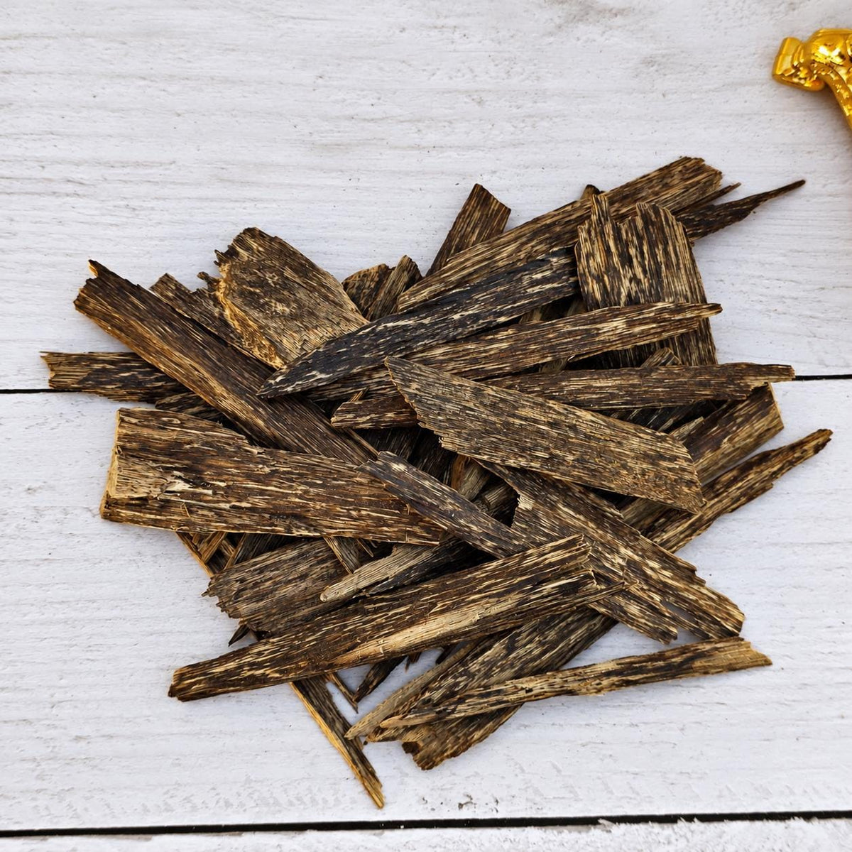 Wild Kalimantan Oud Chips – Super Grade | Natural Borneo Agarwood Chips | Sweet Indonesian Oud Wood Incense